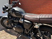 Triumph Bonneville T120 Black