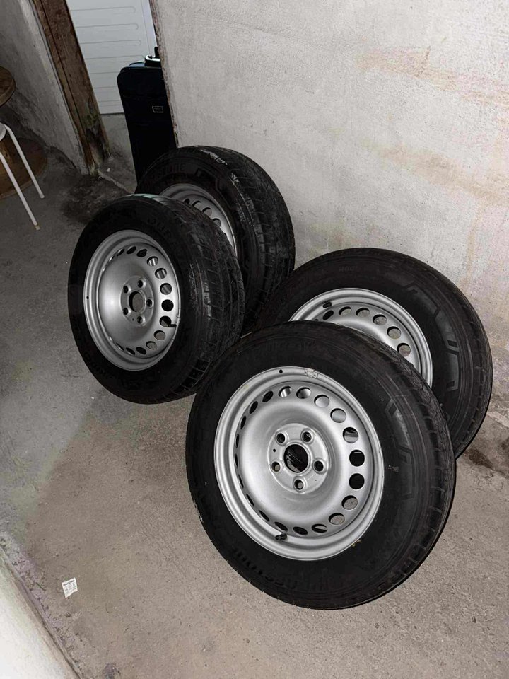 16 tum c-däck sommardäck på f...