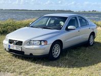 Volvo S60 2.4 140hk Nybytt kamrem Välvårdad Få ägare Drag