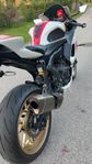 Yamaha R7