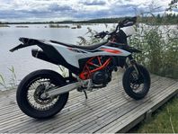 KTM 690 SMC-R *Låga mil!*