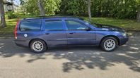 A- traktor Volvo v70 II 2.4 2004