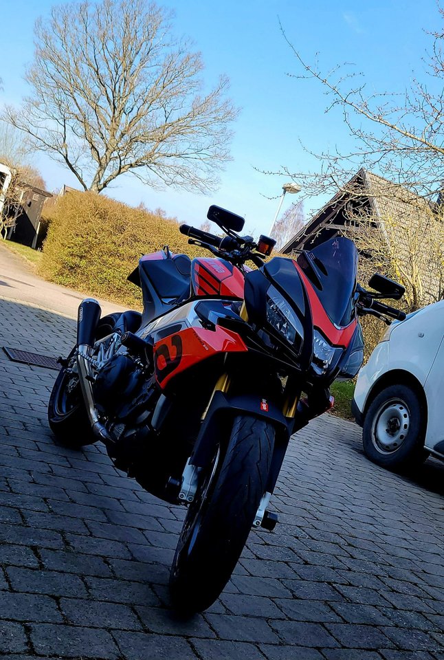 Aprilia Tuono v4 RR