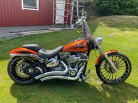 Harley Davidson Breakout CVO