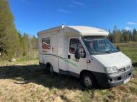 Liten men stor husbil för två. Chausson W50