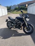 Säljer min Triumph Street Tripple 675