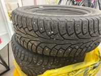 4 st Nokian dubbade vinterdäck 185/60 R15 XL på stålfälg 