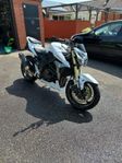Suzuki GSR 750