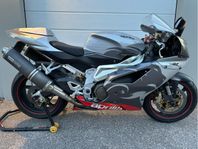 Aprilia RSV 1000r