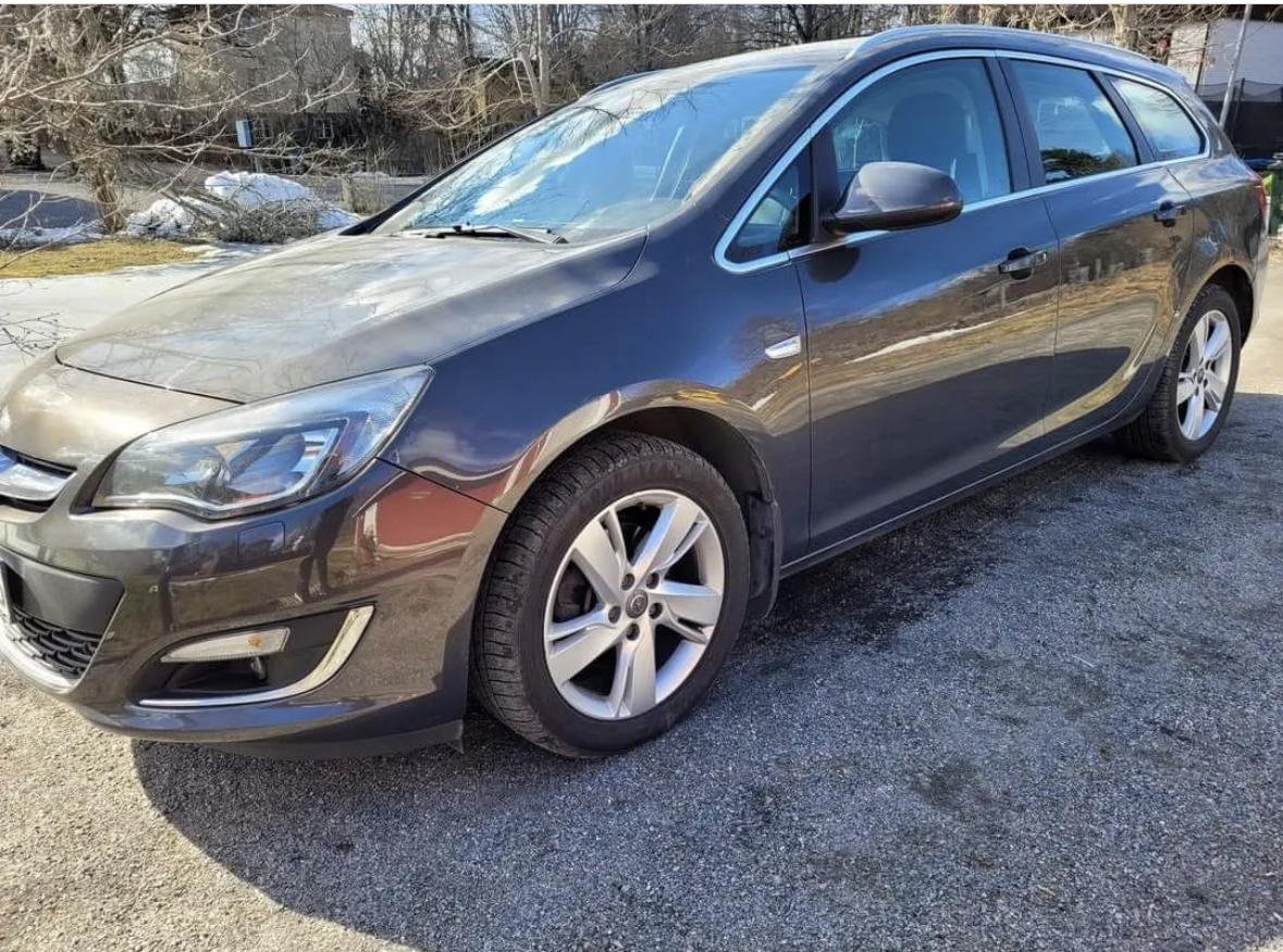 Opel Astra Sports Tourer 1.7 CDTI ecoFLEX Manual, 110hp, 2013