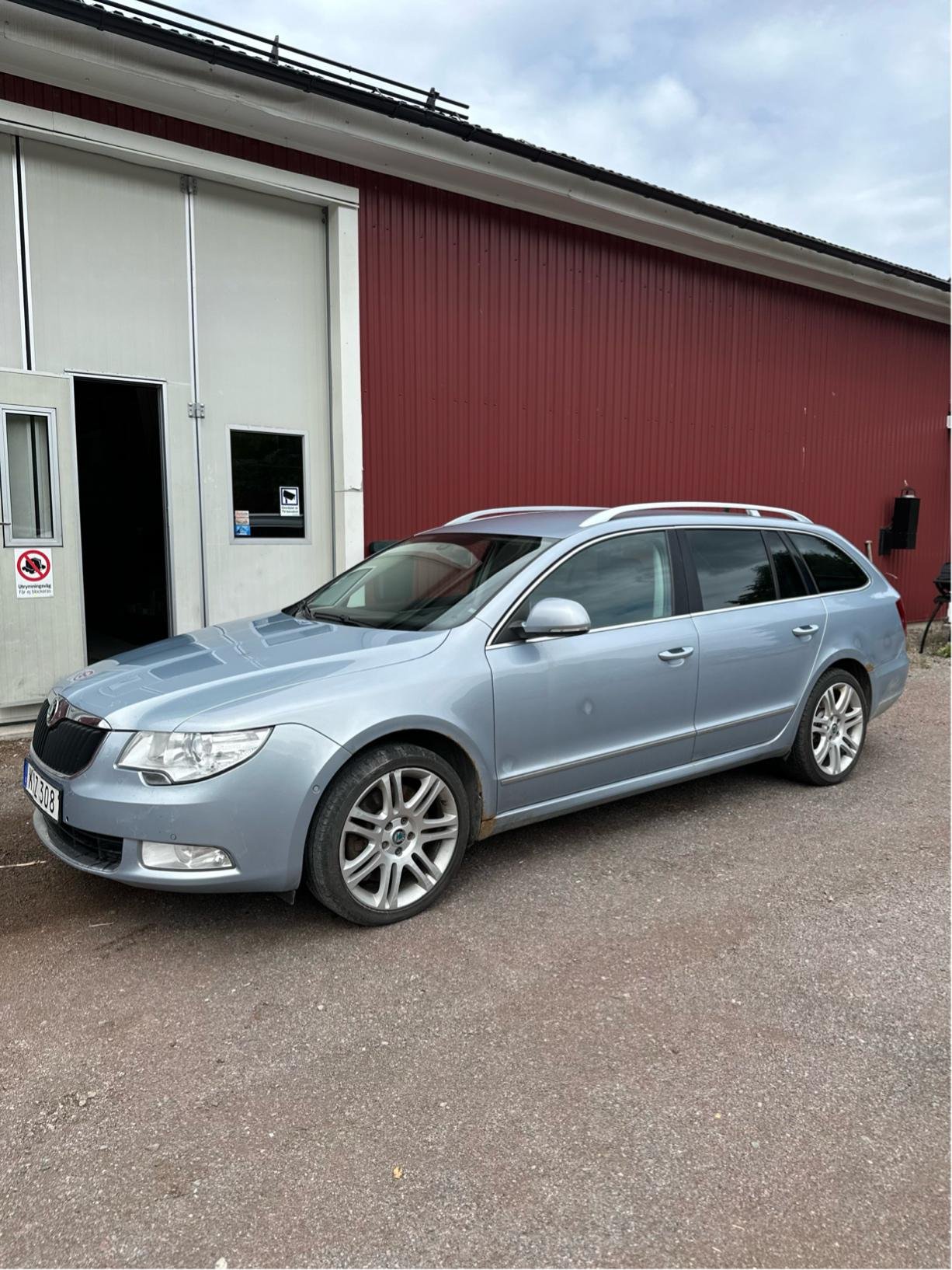 Škoda Superb Kombi 3.6 FSI V6 4x4 DSG Sekventiell, 260hk, 2011