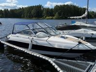 Bella 640 DC -04 med bromsad båttrailer