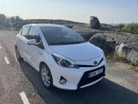Toyota Yaris Hybrid - 2012 - endast 9200 mil