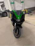 Kawasaki H2 SX 2022 – Supercharged Sport Touring i toppskick