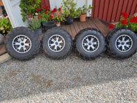 ATV däck och fälgar.