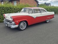 Ford Fairlane Crown Victoria V8