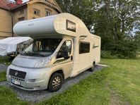 LMC Liberty A694 alkovmodell med 6 bältade sittplatser