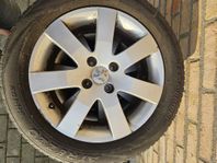 Peugeot orginalfälgar med sommardäck