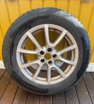 Audi Q5, vinterdäck med dubb på fälg