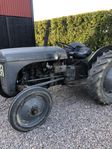 Ferguson traktor ”Grålle”