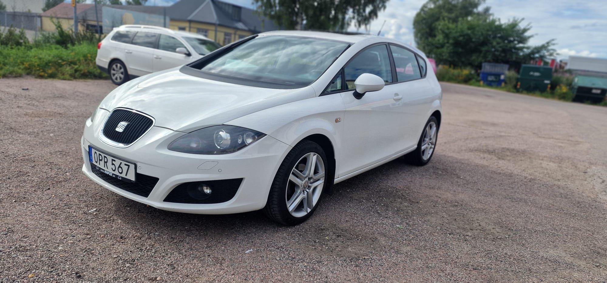 SEAT Leon 1.6 TDI DSG Sekventiell, 105hk, 2012