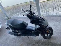 Moped Invicta  Blackster 2022