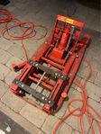 Hydraulisk MC-lyft med säkerhetsspärr