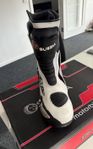 Alpinestars KTM mc-skinnjacka & Suezia racingstövlar.
