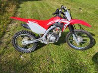 Honda crf125f