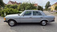 Mercedes-Benz 300 D svensksåld
