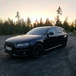 Audi A4 / S-LINE / QUATTRO