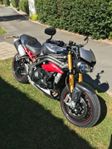 Triumph Speed Triple 1050 R