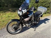 Legendariska Honda Africa twin 750 