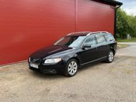 Volvo V70 2.4D 2010 manuell skinnklädsel fräsch