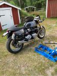 Triumph Thruxton 1200r.
