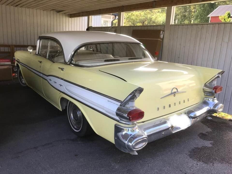 Pontiac Chieftain 4-dörrar Sedan 5.7 V8 Hydra-Matic, 256hk, 1957