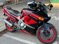 Kawasaki ZZR 600 Perfekt nybörjarhoj! Höstpris!