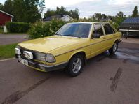 Audi 100 4-dörrars Sedan 2.1