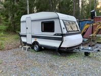 Husvagn liten Hobby de luxe