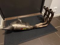 MT 09 Akrapovic