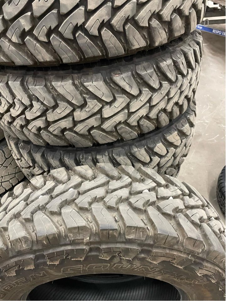 Toyo open country M/T