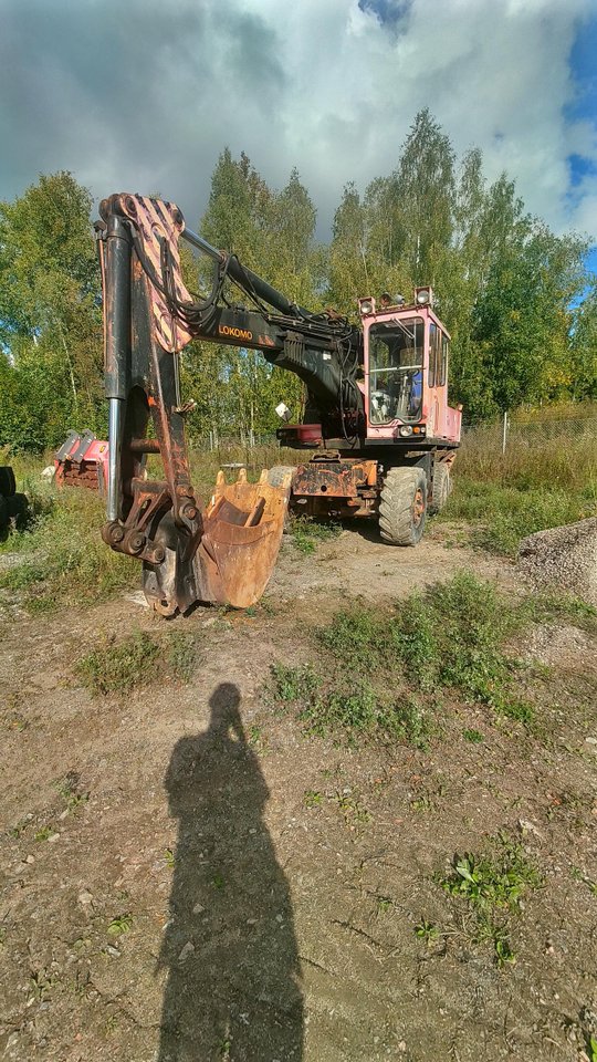 lokomo 325c 20T hjulgrävare 