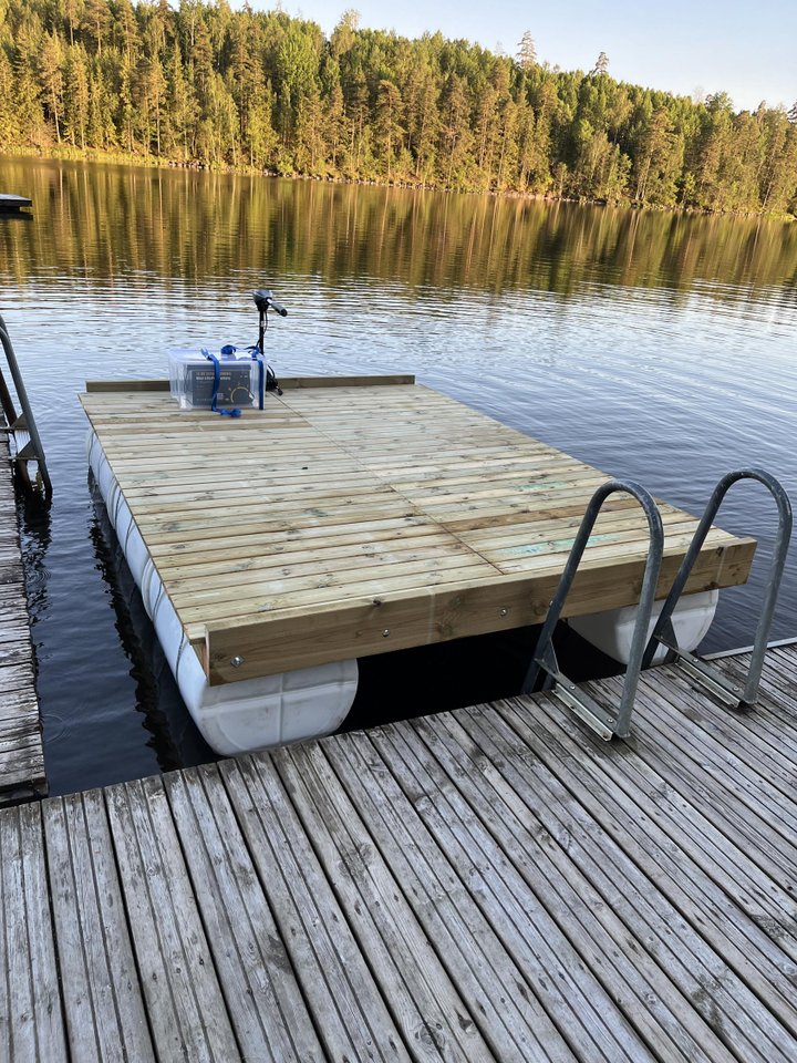 Nybyggd Flotte med elmotor oc...