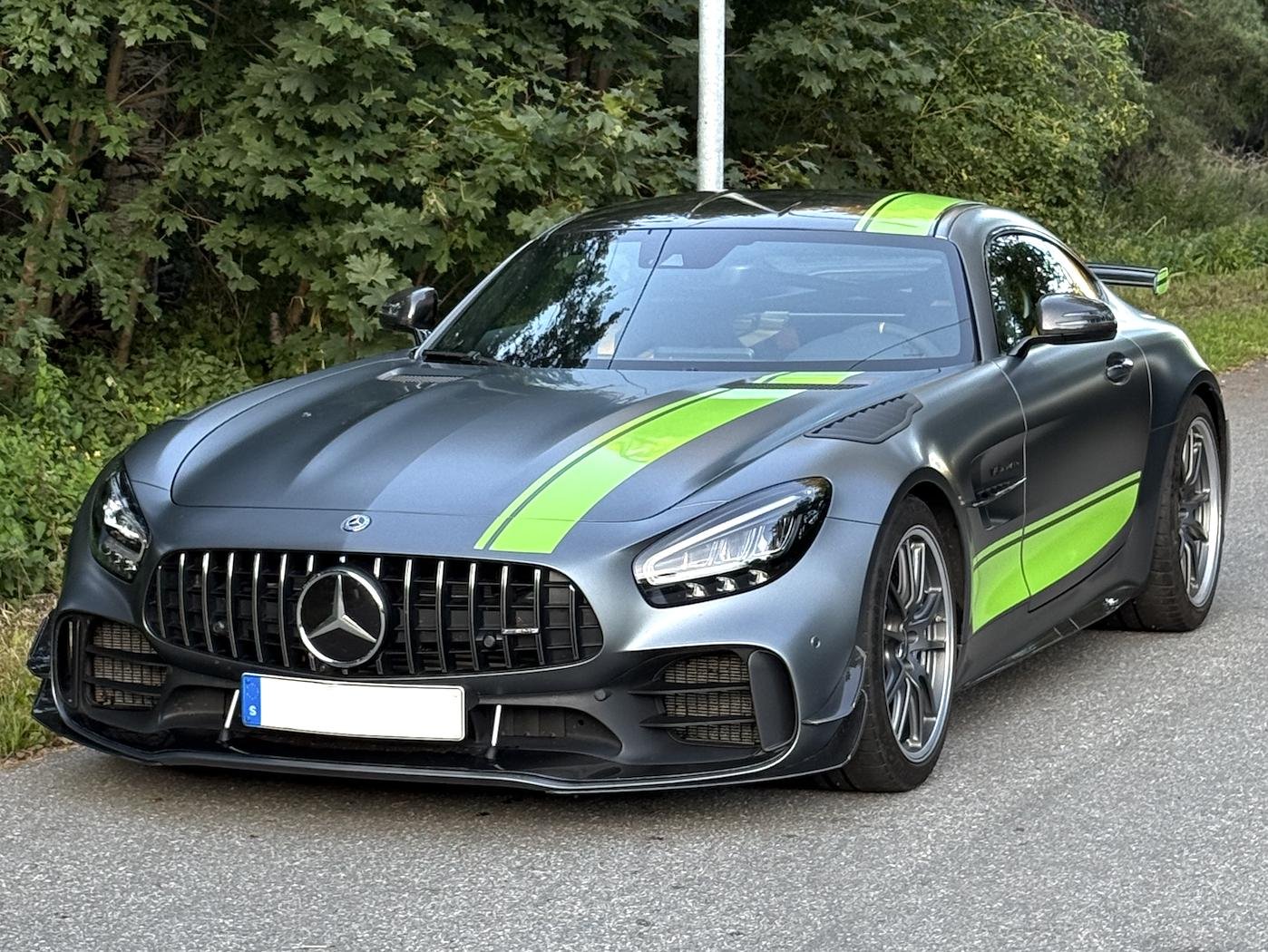 Mercedes-Benz AMG GT R , 585hk, 2020