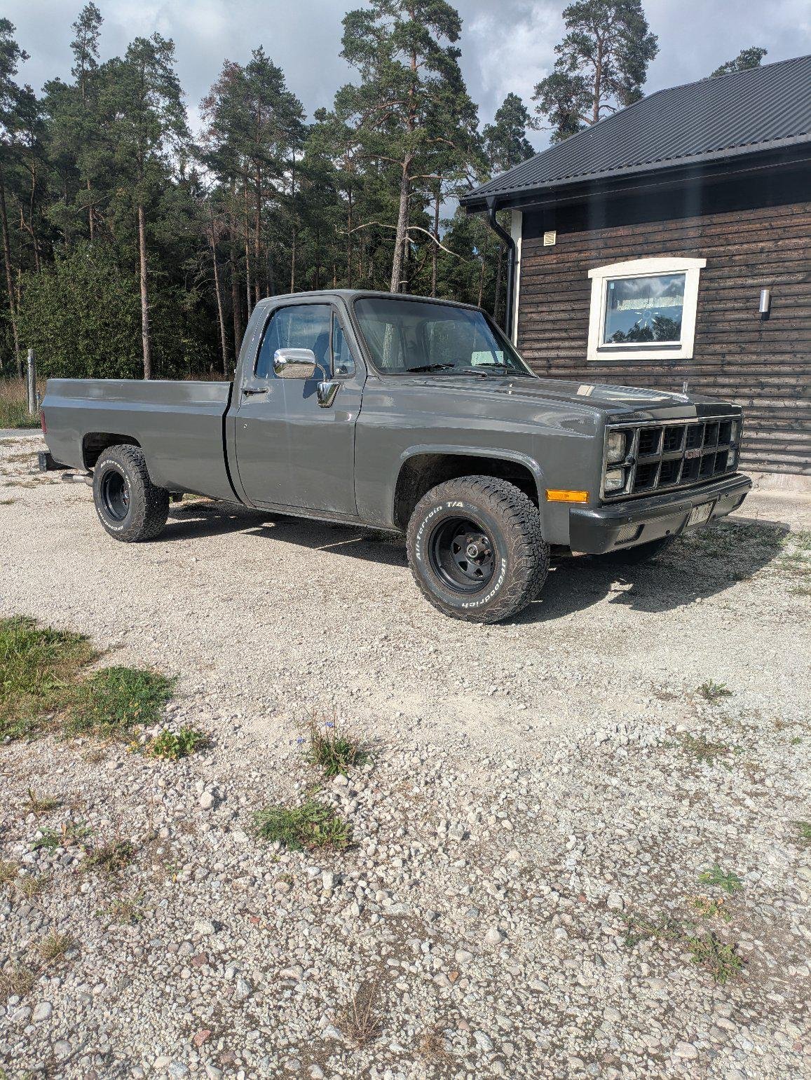GMC C1500 5.7 V8 Hydra-Matic, 127hp, 1981