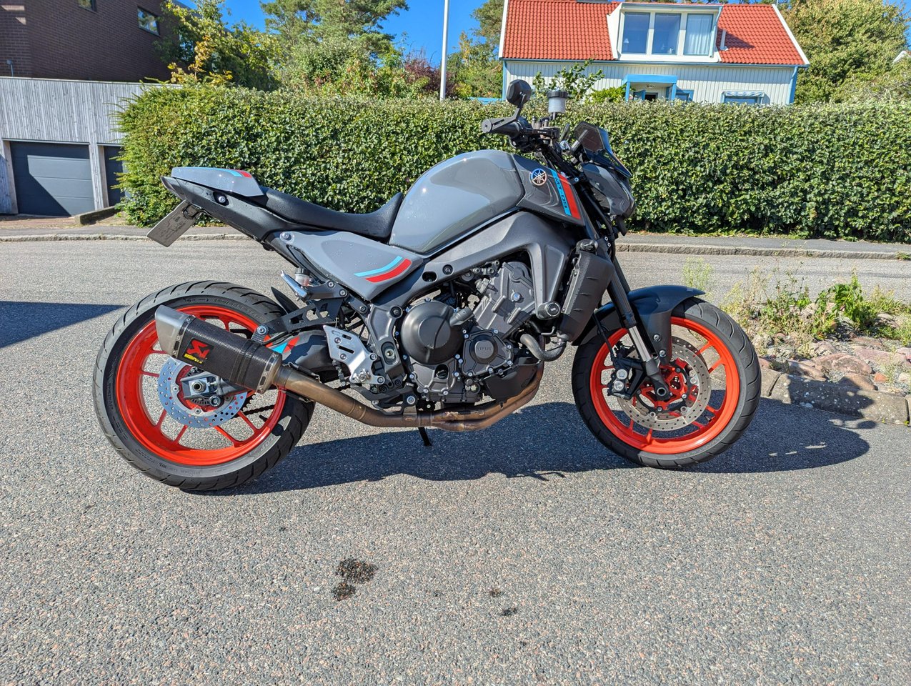 mycket fin MT09 med akrapovic...