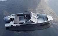 Buster Magnum 2019 med 225h Yamaha