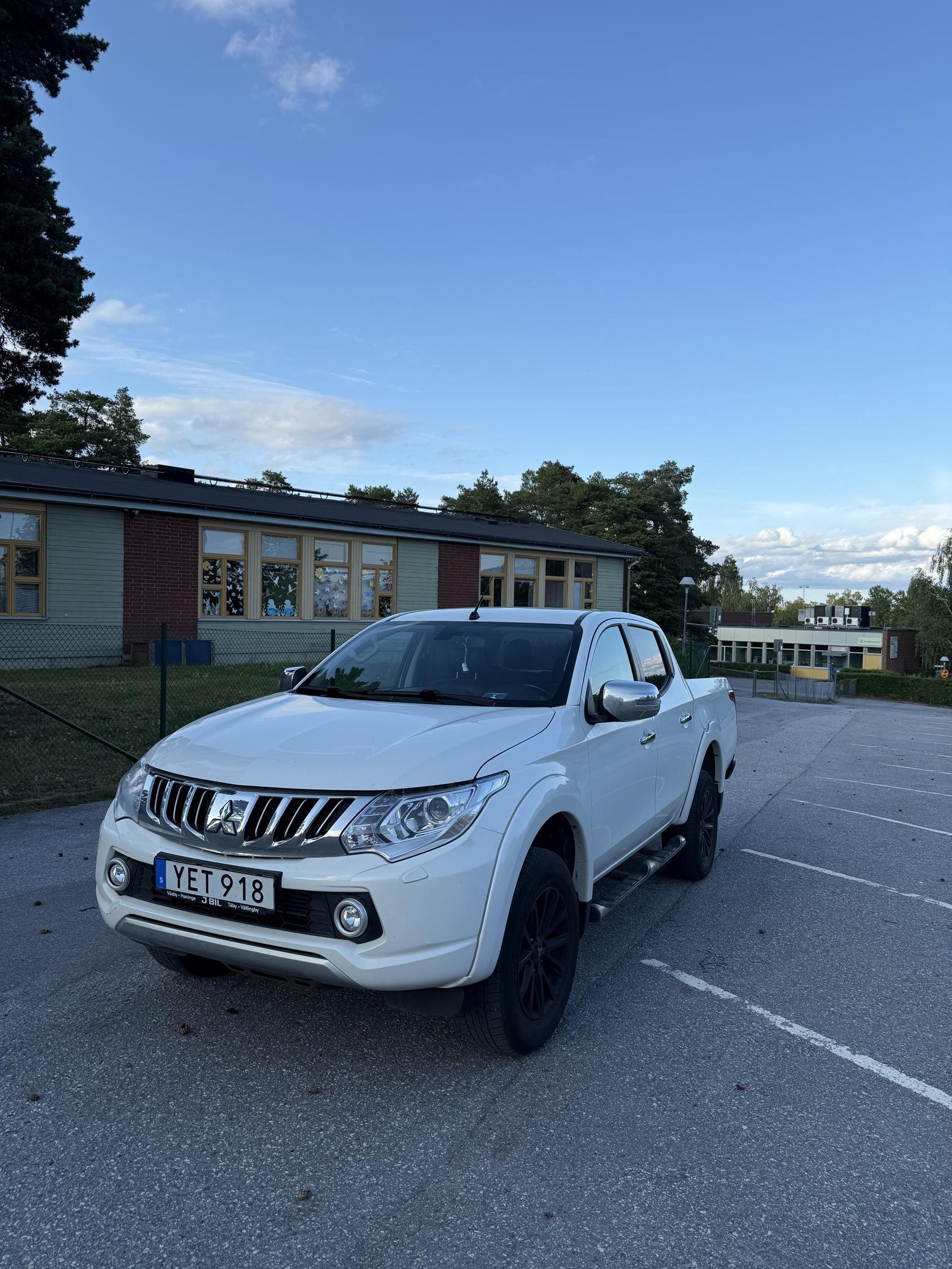 Mitsubishi L200 Dubbelhytt 2.4 DI-D MIVEC SS-4WD-II Automatisk, 181hk, 2016