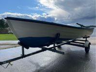 Plastbåt +trailer