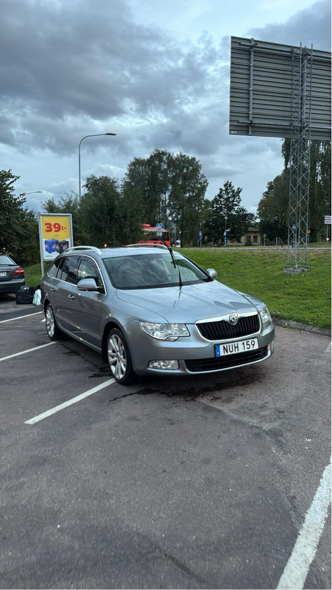 Škoda Superb Kombi 2.0 TDI 4x4 DSG Sekventiell, 140hk, 2013